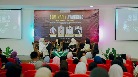 Kampanye pencegahan judol lewat Seminar & Awarding Antariksa 2025 di Hall Baroroh Baried Unisa Yogyakarta, Sabtu (19/7). Foto: Dok. UNISA Yogyakarta