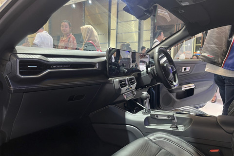 Peluncuran Ford Mustang EcoBoost 2.3L di GIIAS 2025. Foto: Syahrul Ghiffari/kumparan