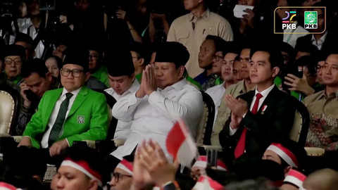 Presiden Prabowo Subianto dan Wakil Presiden Gibran Rakabuming Raka menghadiri Harlah ke-27 Partai PKB di JCC, Jakarta, Rabu (23/7/2025). Foto: Youtube/DPP PKB