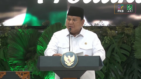 Presiden Prabowo Subianto memberikan sambutan saat Harlah ke-27 Partai PKB di JCC, Jakarta, Rabu (23/7/2025). Foto: Youtube/DPP PKB