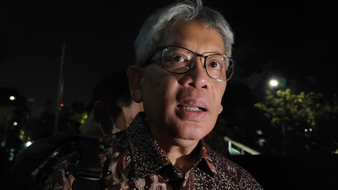 Eks Direktur Utama BJB Yuddy Renaldi usai diperiksa di KPK, Jakarta, Rabu (23/7/2025). Foto: Jonathan Devin/kumparan
