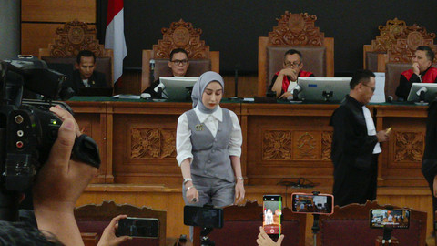 Dokter Reza Gladys jadi saksi dalam sidang Nikita Mirzani di Pengadilan Negeri Jakarta Selatan, Kamis (24/7/2025). Foto: Aprilandika Pratama/kumparan