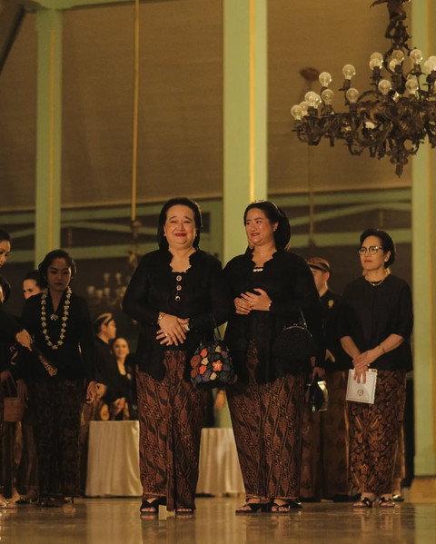 Pakem kebaya di Pura Mangkunegaran. Foto: Instagram/mangkunegaran