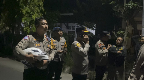 Polisi berjaga di sekitar lokasi acara pengajian Rizieq Syihab di Desa Pegundan, Kabupaten Pemalang, Rabu (23/7/2025). Foto: Dok. Polres Pemalang
