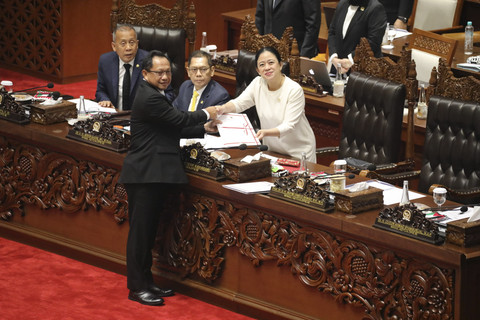 Mendagri Tito Karnavian dalam rapat paripurna di DPR, Kamis (24/7/2025). Foto: Kemendagri