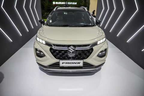 Mobil Fronx ditampilkandi booth Suzuki saat Gaikindo Indonesia International Auto Show (GIIAS) 2025 di ICE BSD, Tangerang, Kamis (24/7/2025). Foto: Aditia Noviansyah/kumparan