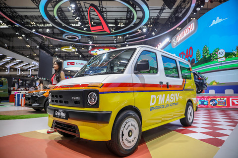 Mobil modifikasi Daihatsu ditampilkan saat Gaikindo Indonesia International Auto Show (GIIAS) 2025 di ICE BSD, Tangerang, Kamis (24/7/2025). Foto: Aditia Noviansyah/kumparan