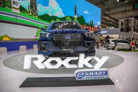 Mobil Rocky hybrid ditampilkan saat Gaikindo Indonesia International Auto Show (GIIAS) 2025 di ICE BSD, Tangerang, Kamis (24/7/2025). Foto: Aditia Noviansyah/kumparan