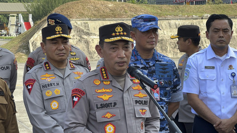 Kapolri Jenderal Polisi Listyo Sigit Prabowo setelah melakukan pantauan udara titik api di Riau, Kamis (24/7/2025). Foto: Dok. Istimewa