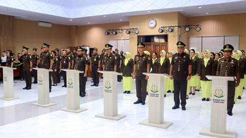 Suasana pengambilan sumpah pejabat di lingkungan Kejaksaan Tinggi Sulawesi Utara.