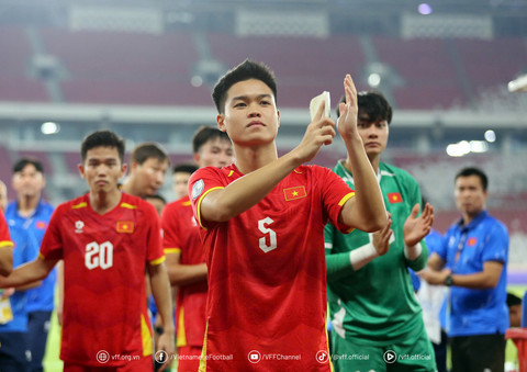 Vietnam usai lawan Kamboja dalam laga terakhir Grup C ASEAN U-23 Mandiri Cup 2025 di Stadion Utama, GBK, Jakarta, pada Selasa (22/7). Foto: VFF