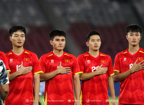Vietnam jelang lawan Kamboja dalam laga terakhir Grup C ASEAN U-23 Mandiri Cup 2025 di Stadion Utama, GBK, Jakarta, pada Selasa (22/7). Foto: VFF