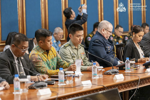 Menteri Luar Negeri dan Kerja Sama Internasional Kamboja, Prak Sokhonn, telah memberikan briefing kepada korps diplomatik di Phnom Penh, dihadiri pihak KBRI, Jumat (25/7/2025). Foto: Kementerian Luar Negeri & Kerja Sama Internasional Kamboja