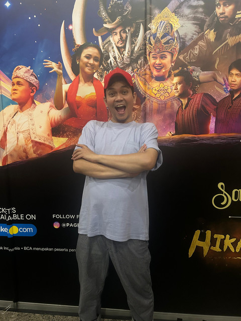 Indra Bekti latihan bersama penari di Pagelaran Sabang Merauke. Foto: Caroline Pramantie/kumparan