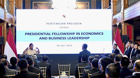 Presiden Prabowo Subianto menggelar pertemuan dengan 82 profesional muda di kediaman pribadinya di Hambalang, Kab. Bogor, Jawa Barat, Sabtu (26/7/2025). Foto: Instagram/ @sekretariat.kabinet