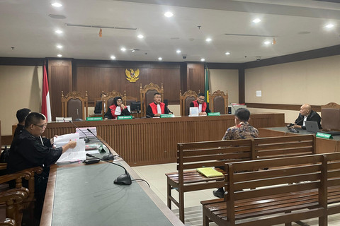 Eks Ketua PN Surabaya Rudi Suparmono menjalani sidang tuntutan kasus dugaan suap vonis bebas Ronald Tannur, di Pengadilan Tipikor Jakarta, Senin (28/7/2025). Foto: Fadhil Pramudya/kumparan
