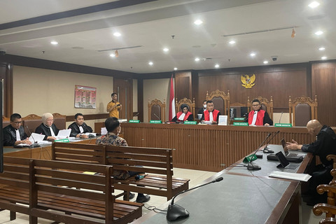 Eks Ketua PN Surabaya Rudi Suparmono menjalani sidang tuntutan kasus dugaan suap vonis bebas Ronald Tannur, di Pengadilan Tipikor Jakarta, Senin (28/7/2025). Foto: Fadhil Pramudya/kumparan