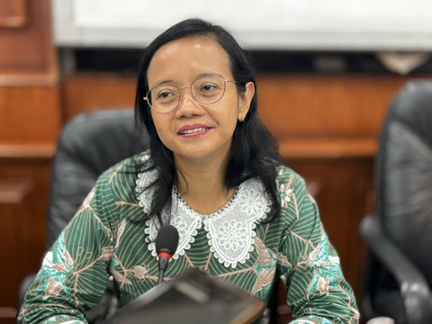 Kepala Biro Hubungan Masyarakat Kementerian Perindustrian Alexandra Arri Cahyani di kantornya, Senin (28/7). Foto: Ave Airiza Gunanto/kumparan