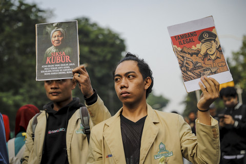 Massa aksi dari aliansi BEM Seluruh Indonesia (BEM SI) yang bertema  "Indonesia Cemas" menggelar unjuk rasa di Jalan Medan Merdeka Selatan, Jakarta Pusat, Senin (28/7/2025). Foto: Jamal Ramadhan/kumparan