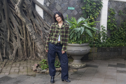Pemeran film Andai Ibu Tidak Menikah dengan Ayah, Eva Celia saat berkunjung ke kumparan di Jakarta, Selasa (29/7/2025). Foto: Syawal Febrian Darisman/kumparan