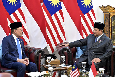 Presiden Republik Indonesia Prabowo Subianto beserta jajaran menteri Kabinet Merah Putih menerima kunjungan resmi Perdana Menteri (PM) Malaysia Anwar Ibrahim di Istana Merdeka, Selasa (29/7/2025). Foto: Dok. Muchlis Jr - Biro Pers Sekretariat Presiden