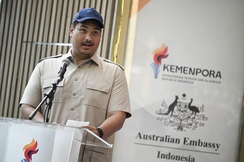 Menteri Pemuda dan Olahraga Dito Ariotedjo menyampaikan sambutan saat acara peluncuran program beasiswa studi singkat Australia Awards di Kantor Kemenpora, Jakarta, Selasa (29/7/2025). Foto: Fauzan/ANTARA FOTO