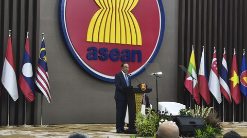 PM Malaysia Anwar Ibrahim saat memberikan policy speech di Sekretariat ASEAN, Jakarta Selatan, Selasa (29/7/2025). Foto: Thomas Bosco/kumparan