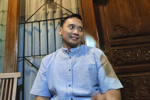 Kakak ipar Arya Daru, Meta Bagus, ditemui di kediamannya di Kapanewon Banguntapan, Kabupaten Bantul, Selasa (29/7/2025). Foto: Arfiansyah Panji Purnandaru/kumparan