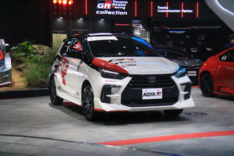 Lini produk Toyota Gazoo Racing di GIIAS 2025. Foto: Syahrul Ghiffari/kumparan