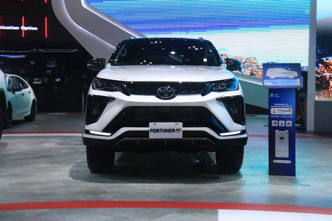 Lini produk Toyota Gazoo Racing di GIIAS 2025. Foto: Syahrul Ghiffari/kumparan