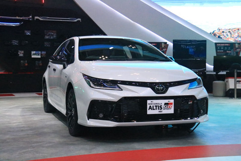 Lini produk Toyota Gazoo Racing di GIIAS 2025. Foto: Syahrul Ghiffari/kumparan