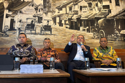 Konferensi pers penasihat hukum Mantan Mendag Thomas Trikasih Lembong atau Tom Lembong soal upaya banding vonis 4,5 tahun penjara di kawasan Cikini, Jakarta Pusat pada Rabu (30/7/2025). Foto: Abid Raihan/kumparan