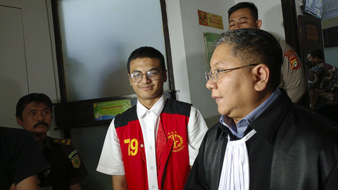 Vadel Badjideh didampingi kuasa hukumnya Oya Abdul Malik di Pengadilan Negeri Jakarta Selatan, Rabu (30/7/2025). Foto: Aprilandika Pratama/kumparan