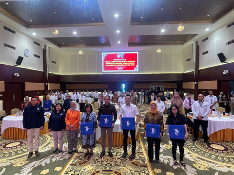 Sesi foto bersama di acara diskusi publik LPSK pada Rabu (23/07). Dok. LPSK