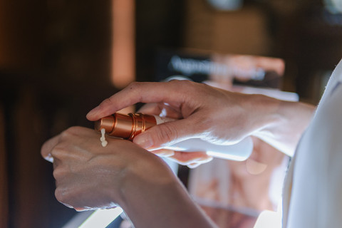 Augustinus Bader meluncurkan The Sunscreen SPF 50. Foto: Multi Wangi Group