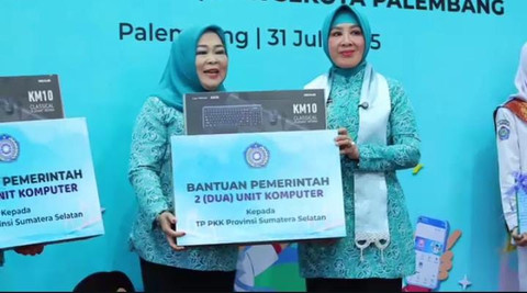 Ketua Tim Penggerak Pemberdayaan dan Kesejahteraan Keluarga (TP PKK) Pusat, Tri Tito Karnavian, saat mengunjungi SMKN 6 Palembang/ist.