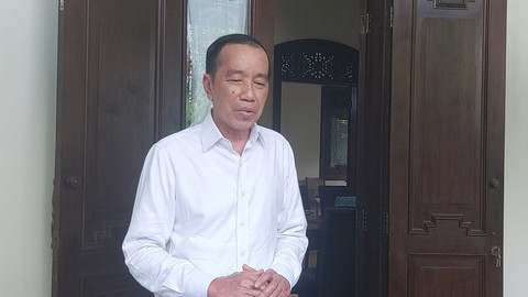 Presiden ke-7 RI Joko Widodo di kediamannya di Solo, Jawa Tengah, Kamis (31/7/2025). Foto: kumparan