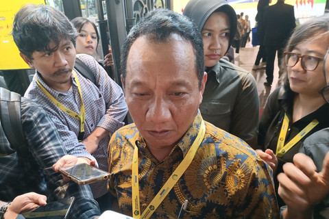 Dirjen Mineral dan Batu Bara (Minerba) Kementerian ESDM, Tri Winarno, dalam acara Energi & Mineral Festival 2025 yang diselenggarakan Kementerian ESDM dan Investor Daily di Plataran, Jakarta, Kamis (31/7/2025). Foto: Muhammad Fhandra Hardiyon/kumparan