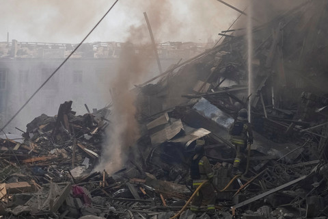 Kerusakan usai serangan rudal Rusia di kota Kramatorsk, Ukraina, Kamis (31/7/2025). Foto: Inna Varenytsia/REUTERS