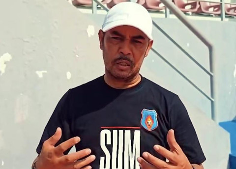 Pelatih Nil Maizar saat berada di Balapan Kompleks Sukan Negara Hasanah Bolkiah, Brunei  Kamis (31/7/2025), sehari sebelum pertandingan pertama. Foto : Media Officer Sumsel United