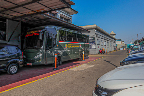 Suasana Lembaga Pemasyarakatan (Lapas) Kelas I Cipinang jelang pembebasan mantan Menteri Perdagangan Thomas Trikasih Lembong atau Tom Lembong pada Jumat pagi (1/8/2025). Foto: Febria Adha Larasati/kumparan