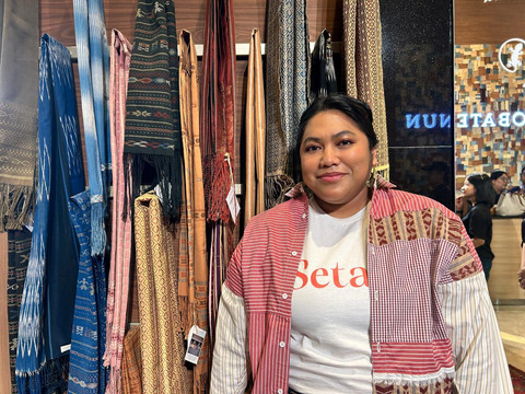 Kerri Na Basaria, CEO dan Founder Tobatenun di Studio & Gallery Tobatenun, Sopo Del Tower, Kuningan, Jakarta Selatan, Rabu (30/7/2025). Foto: Judith Aura/kumparan