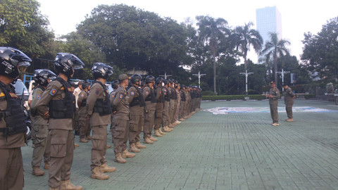Satpol PP Jakarta Selatan apel persiapan pengosongan Pasar Barito pada Minggu (3/8/2025). Foto: Dok. Istimewa