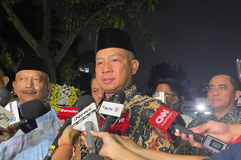 Panglima TNI Jenderal TNI Agus Subiyanto, usai melayat di rumah duka Marsma TNI Fajar Adriyanto, di Kompleks TNI AU Jalan Triloka XI, Pancoran, Jakarta Selatan, Minggu (3/8/2025). Foto: Fadhil Pramudya/kumparan