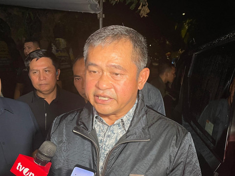 Kepala Staf TNI AD (KSAD) Jenderal TNI Maruli Simanjuntak usai melayat di rumah duka Marsma TNI Fajar Adriyanto di Komplek TNI AU, Jalan Triloka XI, Pancoran, Jakarta Selatan, Minggu (3/8/2025). Foto: Fadhil Pramudya/kumparan