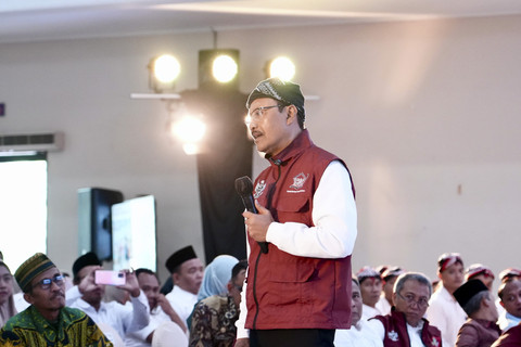 Mensos Saifullah Yusuf (Gus Ipul) berdialog dengan pilar-pilar sosial dari Kabupaten Ponorogo, Pacitan, dan Trenggalek di Ponorogo, Senin (4/8/2025). Foto: Kemensos RI