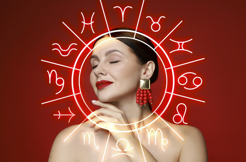 Ramalan Zodiak Gemini Bulan Januari 2026. Foto: New Africa/Shutterstock