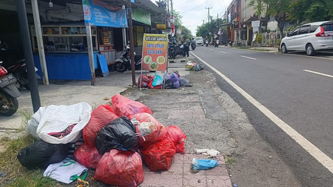 Tumpukan sampah di Kota Denpasar, Selasa (5/8/2025). Foto: Denita BR Matondang/kumparan