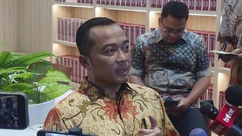 Mensesneg Prasetyo Hadi di Kompleks Istana Kepresidenan, Jakarta Pusat, Selasa (5/8/2025). Foto: Zamachsyari/kumparan