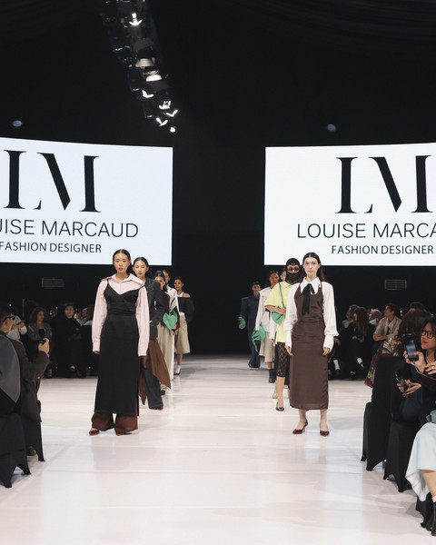 Fashion show La Nouvelle Ecriture oleh tiga desainer Prancis Jude Ferrari, Solene Lescouet, dan Louise Marcaud di JF3 Fashion Festival, Minggu (27/7/2025). Foto: Dok. JF3